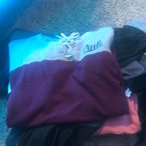 4 pairs of leggings and sweatshirts